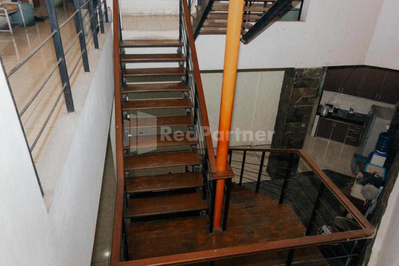 De Lugano Scbd Syariah Mitra Reddoorz Hotel Jakarta Exterior photo